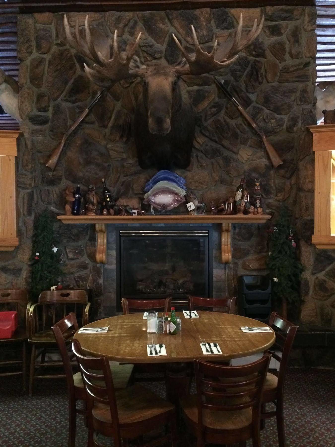 Totem Hotel And Suites 발데즈 외부 사진