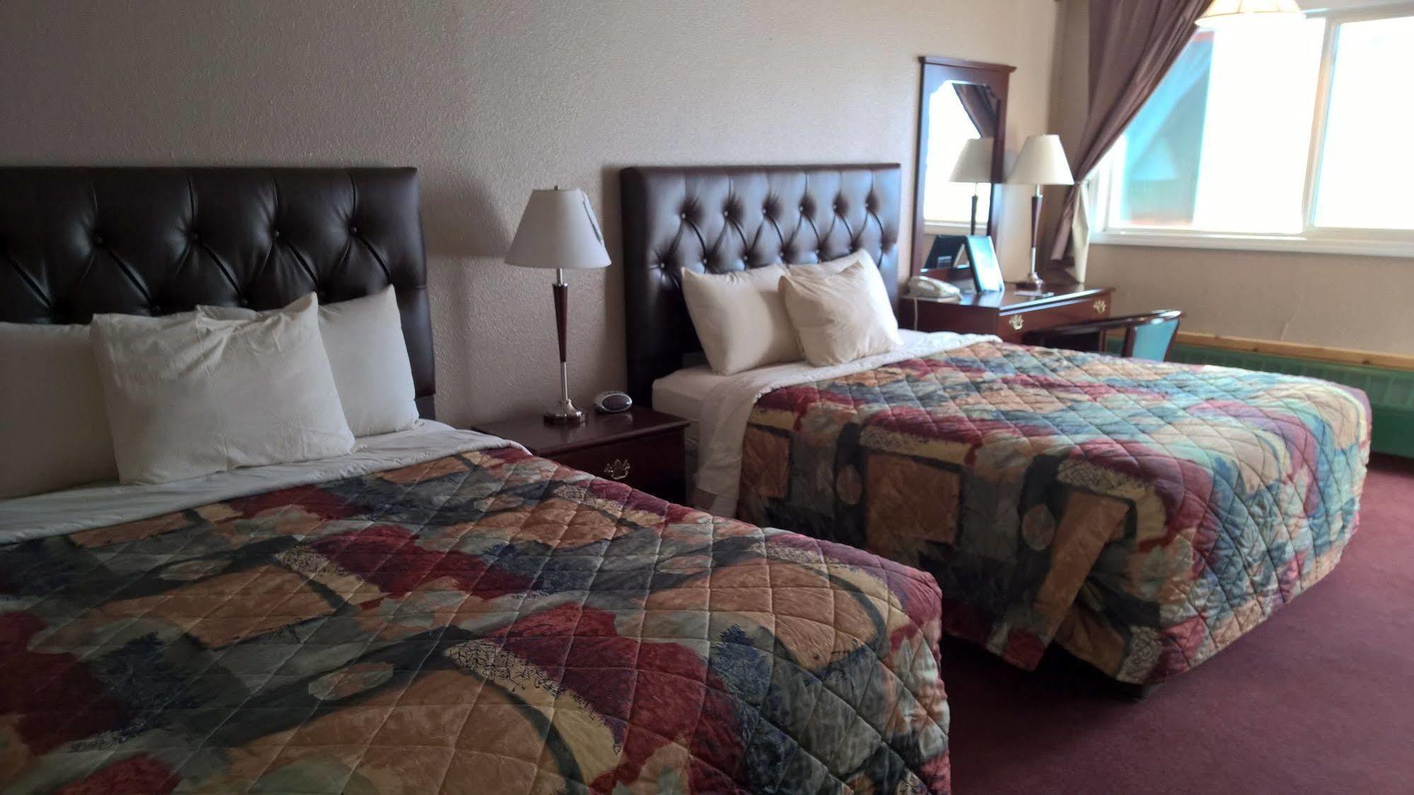 Totem Hotel And Suites 발데즈 외부 사진