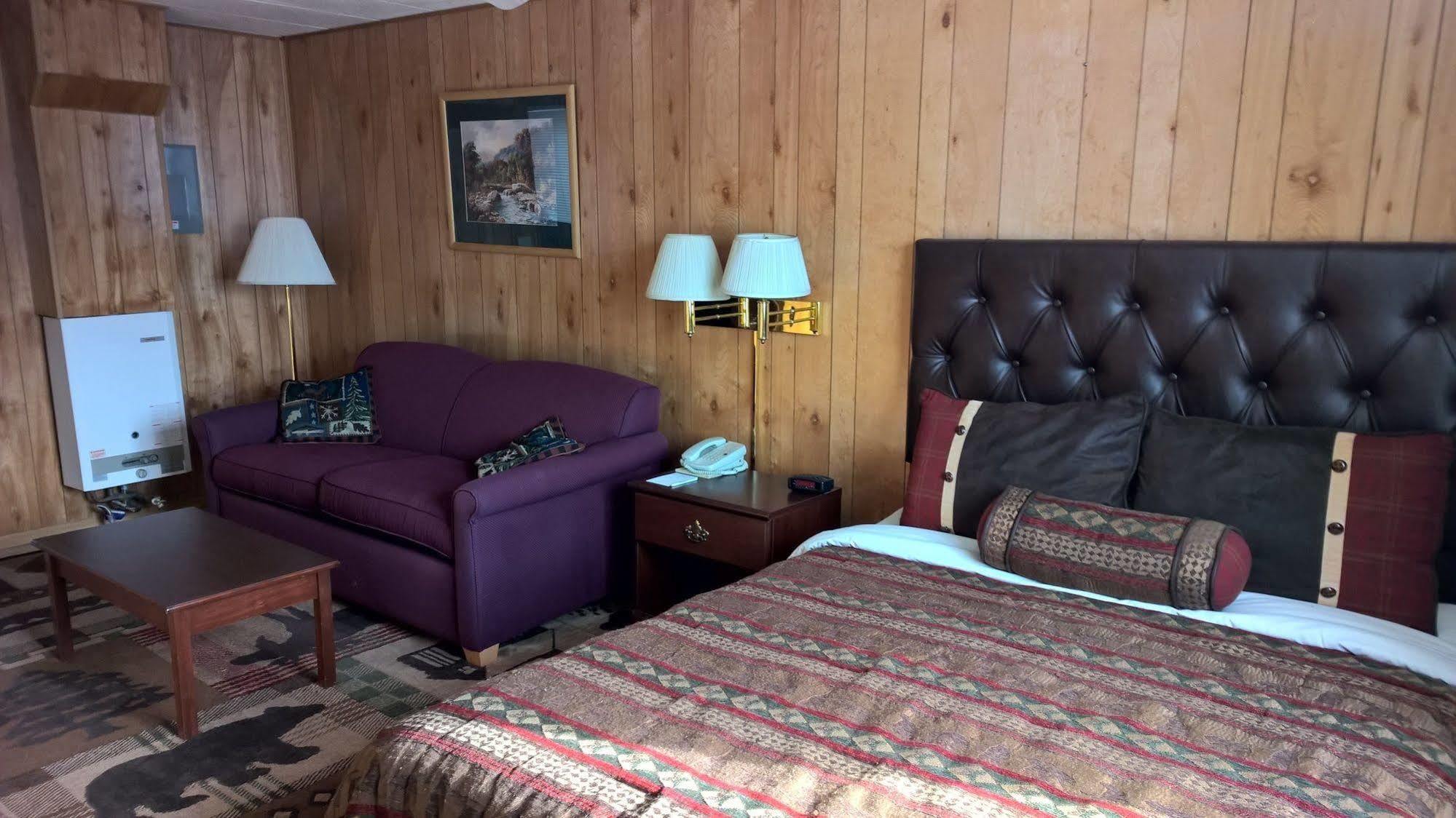 Totem Hotel And Suites 발데즈 외부 사진
